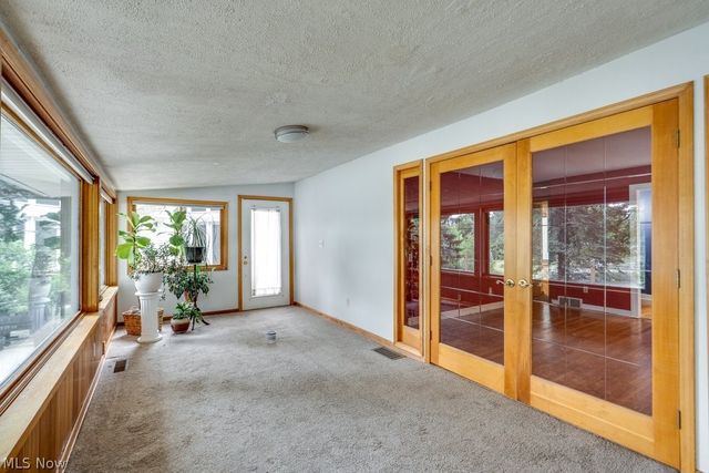 7460 State Route 43, Kent, OH 44240