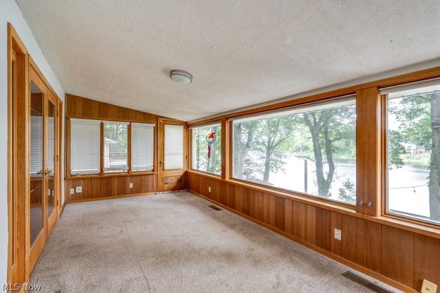 7460 State Route 43, Kent, OH 44240