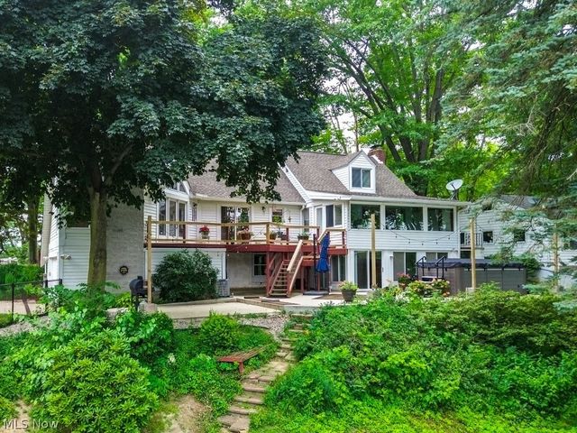 7460 State Route 43, Kent, OH 44240