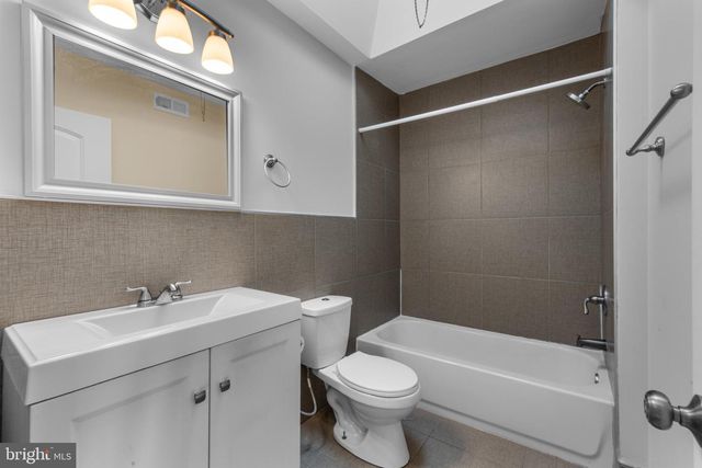 6639 N FAIRHILL ST, Philadelphia, PA 19126