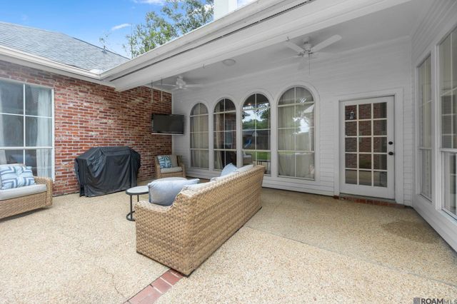 6233 Krista Ln, Baton Rouge, LA 70808