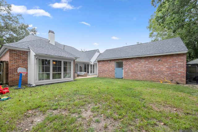 6233 Krista Ln, Baton Rouge, LA 70808