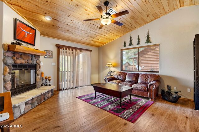 2344 BUFFALO Loop N, Overgaard, AZ 85933