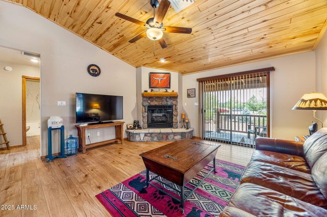 2344 BUFFALO Loop N, Overgaard, AZ 85933