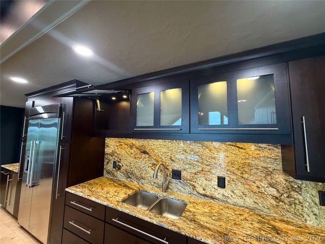 29062 S 558 Road, Park Hill, OK 74451