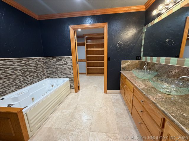 29062 S 558 Road, Park Hill, OK 74451
