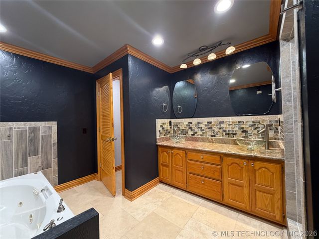 29062 S 558 Road, Park Hill, OK 74451