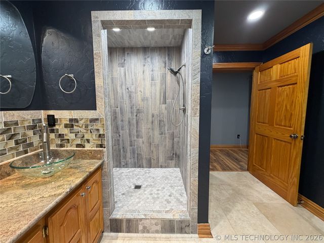 29062 S 558 Road, Park Hill, OK 74451