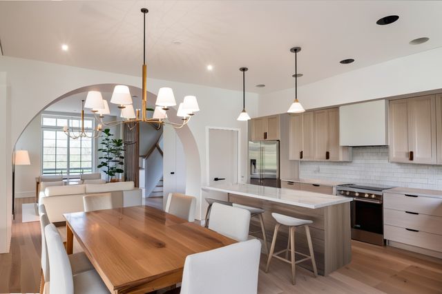 2515 Jansen Avenue, White Bear Lake, MN 55110