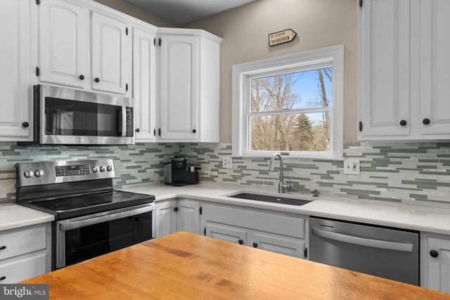 880 TROXEL RD, Lansdale, PA 19446