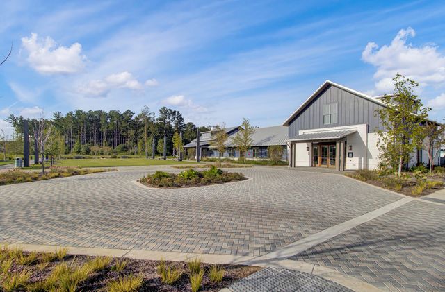 603 Blueway Avenue, Summerville, SC 29486