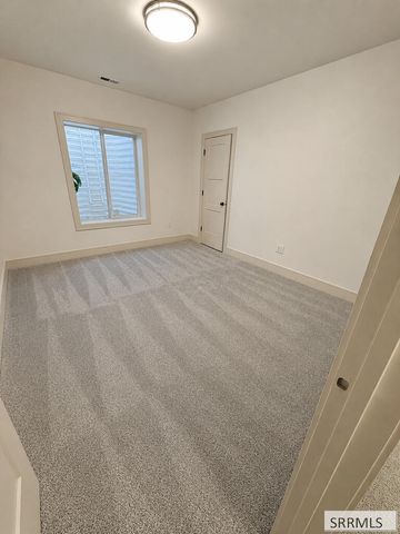 5439 Rip Tideroad, Idaho Falls, ID 83404