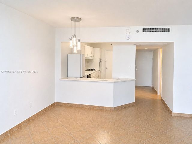 100 Lincoln Road 631, Miami Beach, FL 33139