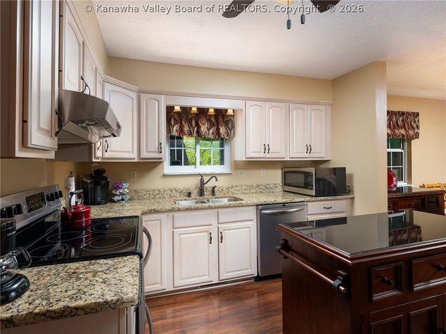 5335 Luray Lane, Cross Lanes, WV 25313
