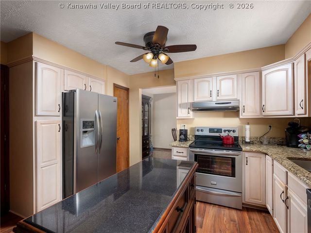 5335 Luray Lane, Cross Lanes, WV 25313