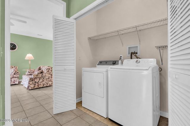 65 Hatteras Way, Barnegat, NJ 08005