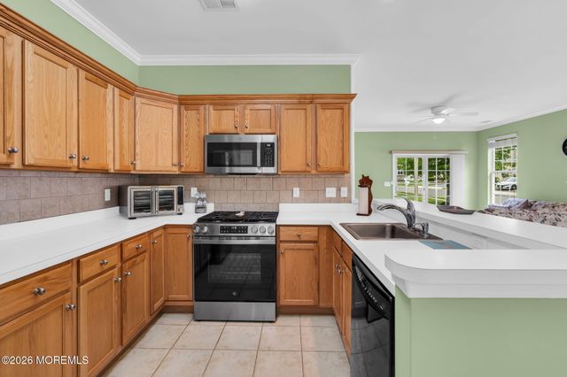 65 Hatteras Way, Barnegat, NJ 08005