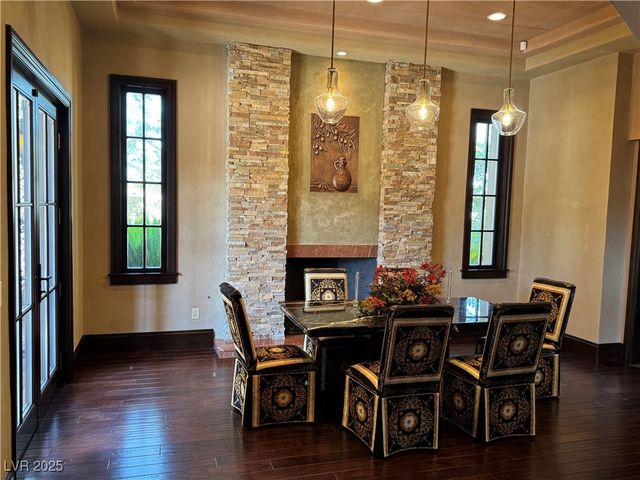 1800 Amarone Way, Henderson, NV 89012