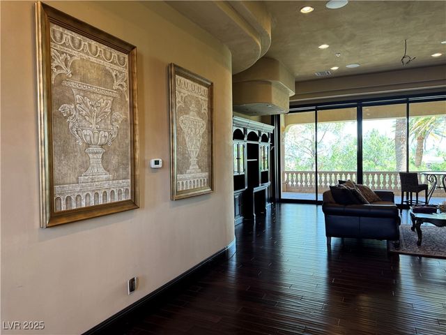 1800 Amarone Way, Henderson, NV 89012