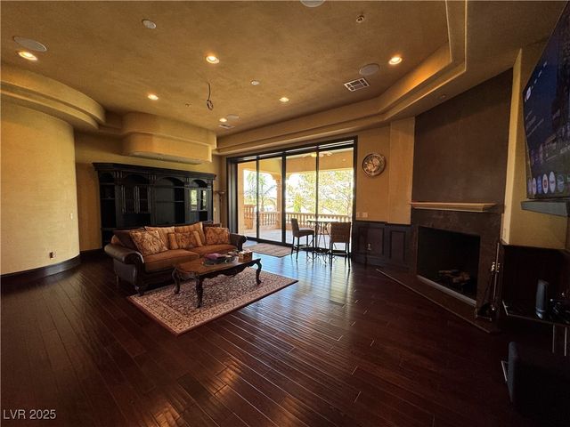 1800 Amarone Way, Henderson, NV 89012