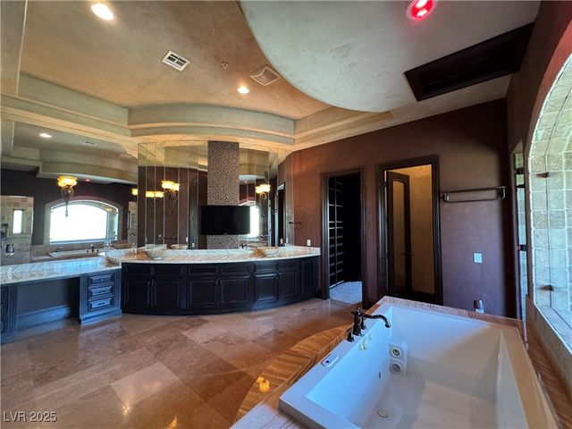 1800 Amarone Way, Henderson, NV 89012