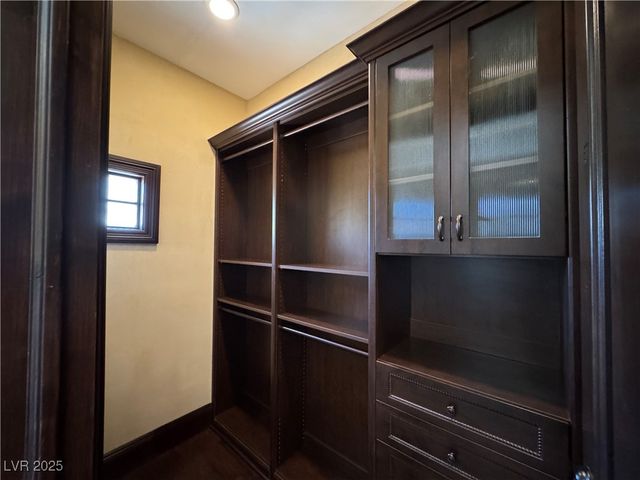 1800 Amarone Way, Henderson, NV 89012