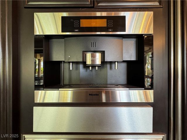 1800 Amarone Way, Henderson, NV 89012