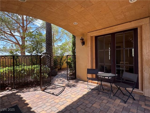 1800 Amarone Way, Henderson, NV 89012