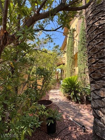 1800 Amarone Way, Henderson, NV 89012