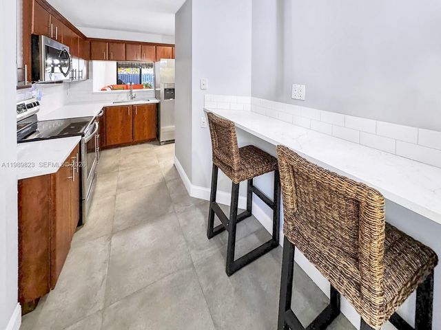700 SE 14th St G, Fort Lauderdale, FL 33316