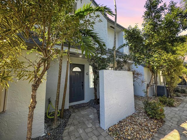 700 SE 14th St G, Fort Lauderdale, FL 33316