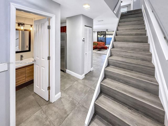 700 SE 14th St G, Fort Lauderdale, FL 33316