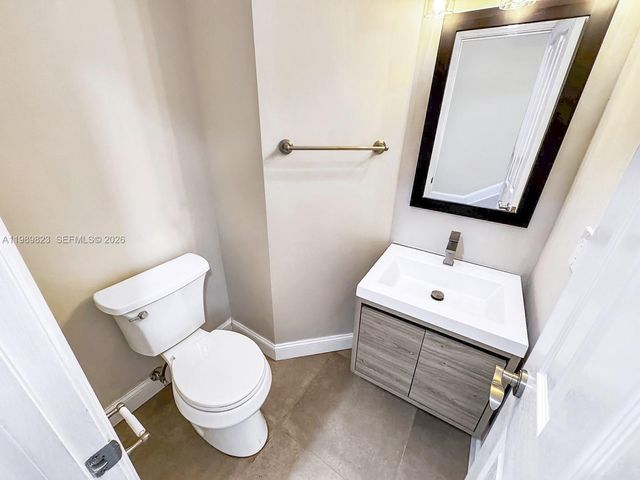 700 SE 14th St G, Fort Lauderdale, FL 33316