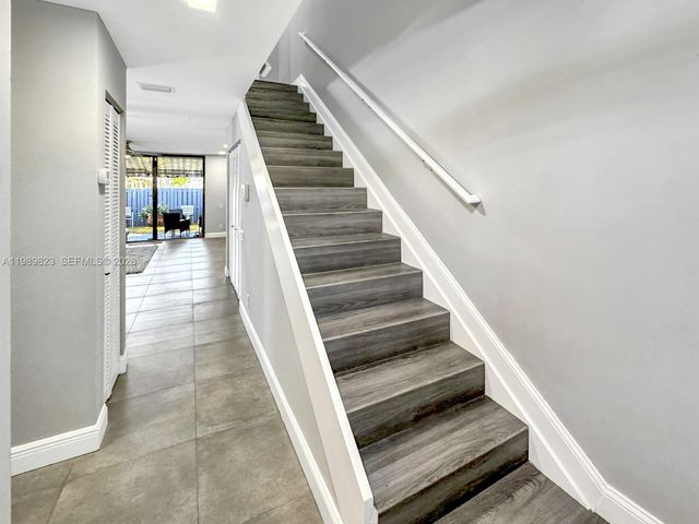 700 SE 14th St G, Fort Lauderdale, FL 33316