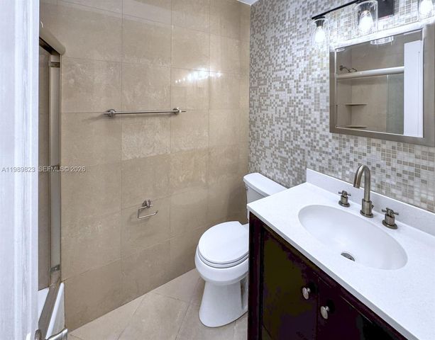 700 SE 14th St G, Fort Lauderdale, FL 33316