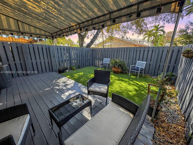 700 SE 14th St G, Fort Lauderdale, FL 33316