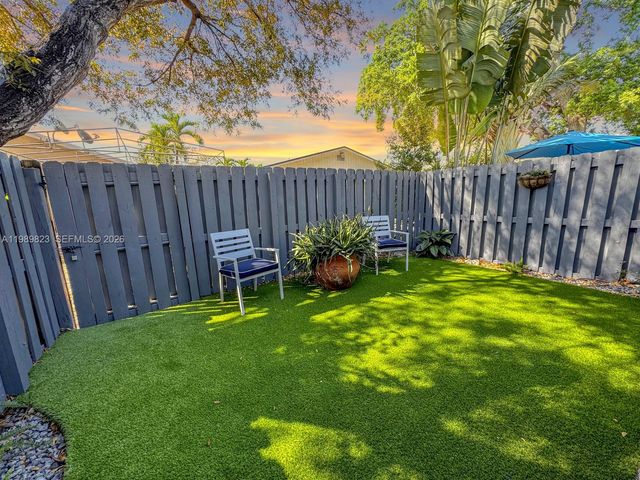 700 SE 14th St G, Fort Lauderdale, FL 33316