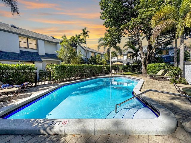 700 SE 14th St G, Fort Lauderdale, FL 33316