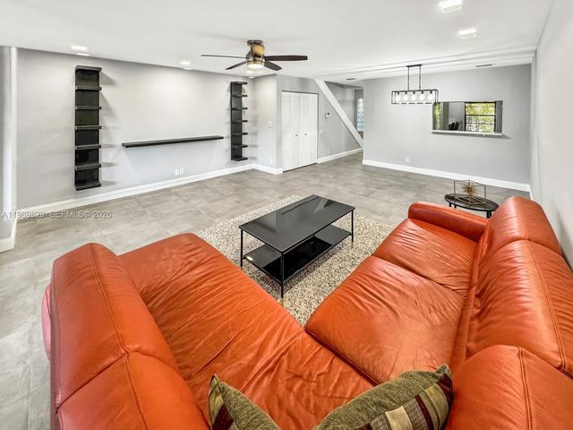 700 SE 14th St G, Fort Lauderdale, FL 33316