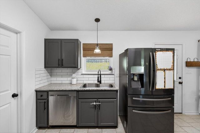 5194 Whitehurst Lane, Crestview, FL 32536