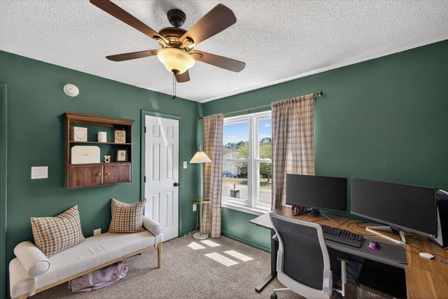 5194 Whitehurst Lane, Crestview, FL 32536