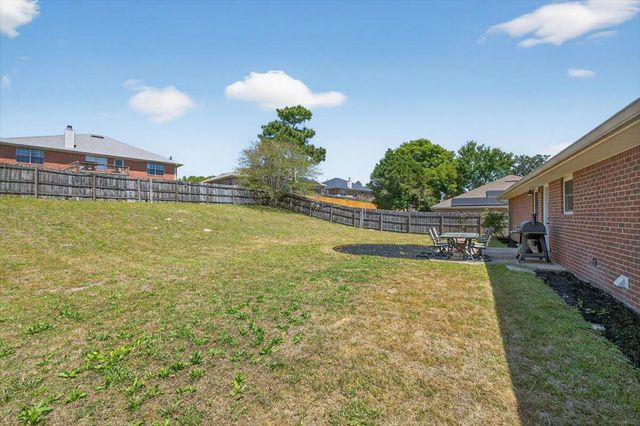 5194 Whitehurst Lane, Crestview, FL 32536