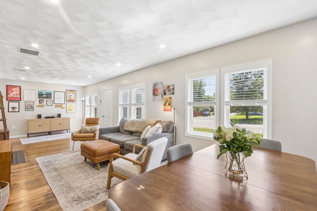 728 Pleasant St, Attleboro, MA 02703