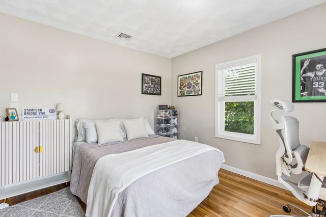 728 Pleasant St, Attleboro, MA 02703