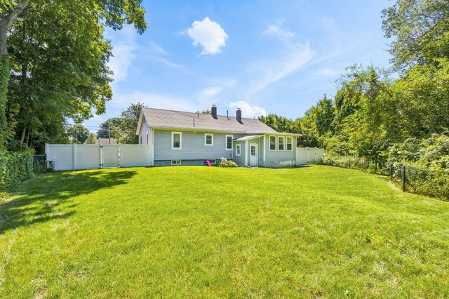 728 Pleasant St, Attleboro, MA 02703