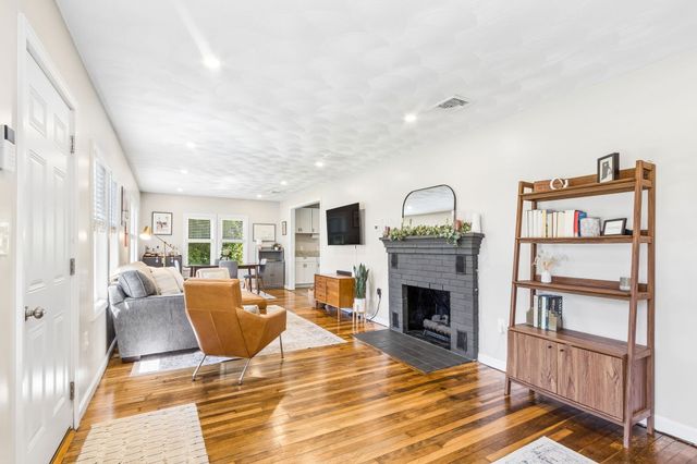 728 Pleasant St, Attleboro, MA 02703