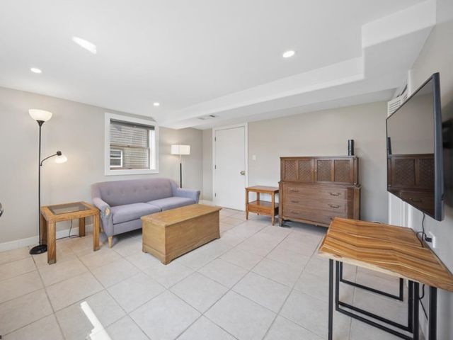 703 Westmere Road, Des Plaines, IL 60016