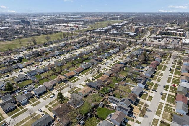 703 Westmere Road, Des Plaines, IL 60016
