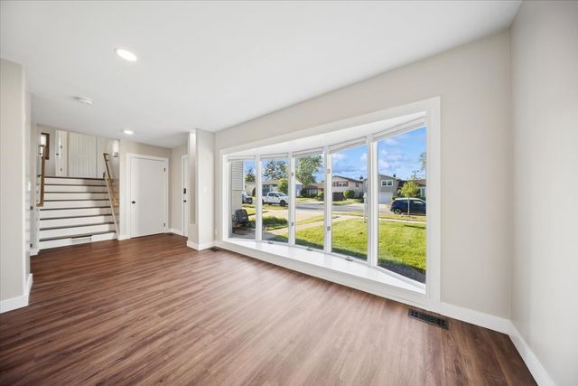 703 Westmere Road, Des Plaines, IL 60016