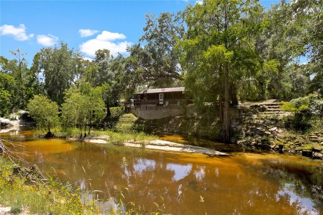 6410 AMELIA LANE, Dade City, FL 33523